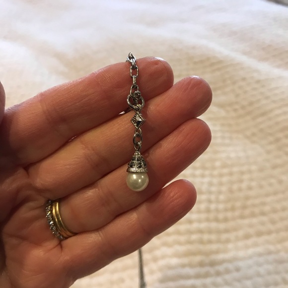 Drop necklace with faux pearl - Picture 3 of 7